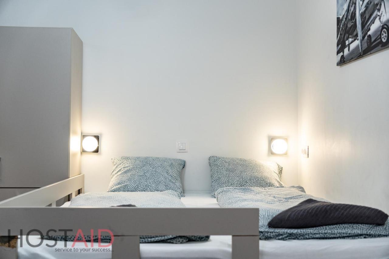 B17 Apartment - Hostaid Budapest Esterno foto