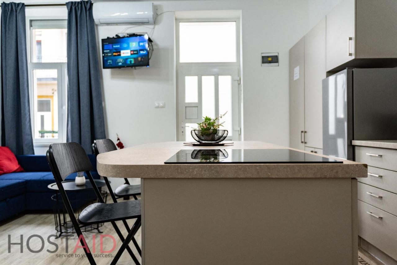 B17 Apartment - Hostaid Budapest Esterno foto