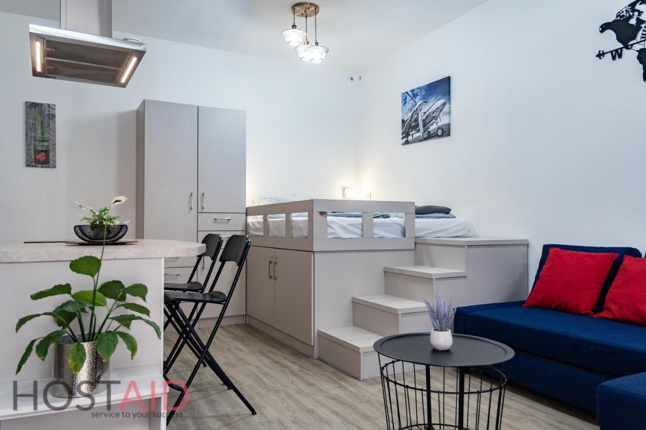 B17 Apartment - Hostaid Budapest Esterno foto